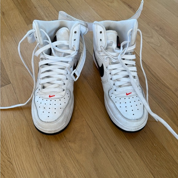 Nike Kids White and Black Air Sneakers - Picture 13 of 13